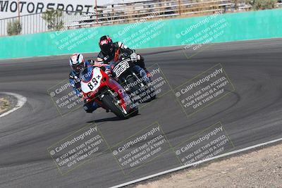 media/Apr-20-2025-AHRMA (Sun) [[393a79c373]]/Race/Group 11 early race/Turn 4b/